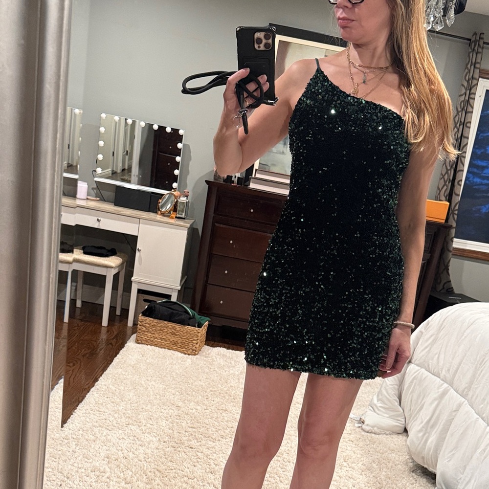 Windsor Black Sequin One-Shoulder Esmeralda Dress size L